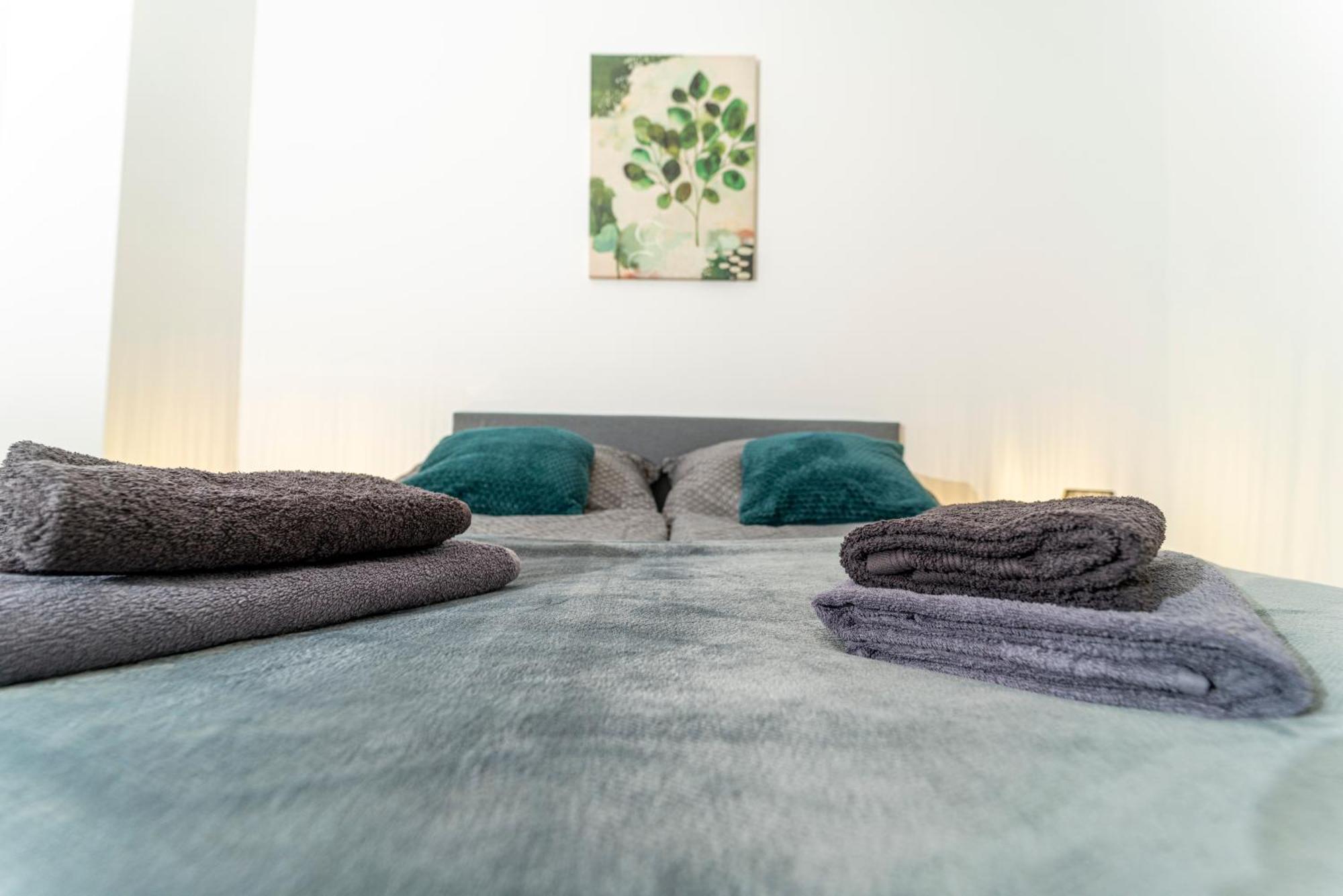 Mca Triiiple I Rooftop Pool I Free Parking I Netflix Wien Exteriör bild